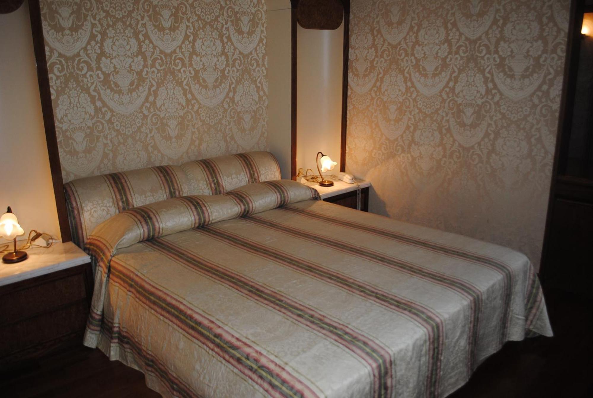 Hotel Locanda San Giacomo Agliano Terme Cameră foto